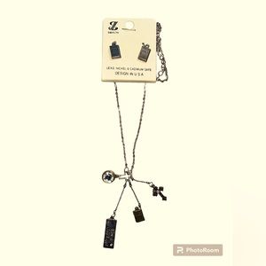 Necklace and earrings set